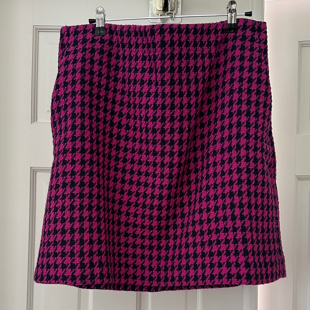 Stylish Pink and Black Houndstooth Skirt LOFT size 14 NWT